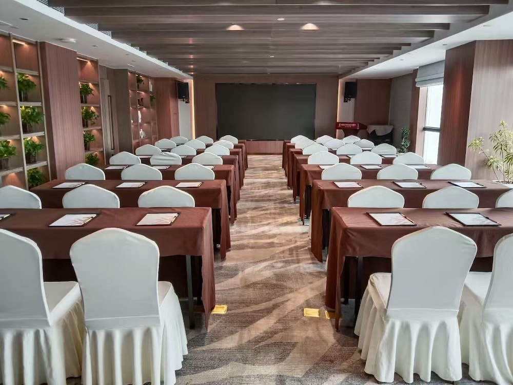 The Brigh Radiance Hotel Weihai 53/62