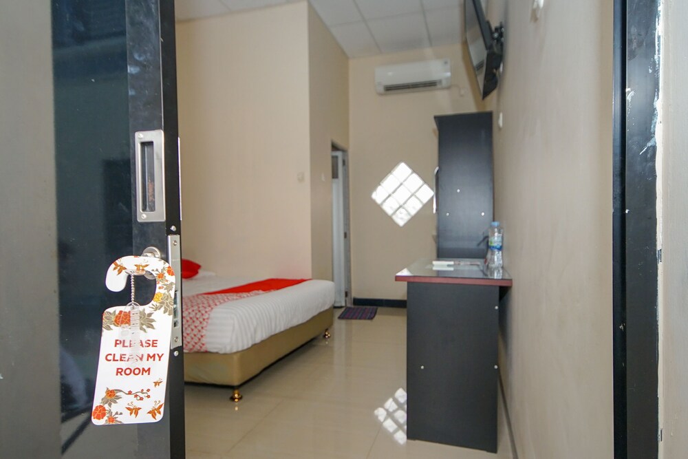 Oyo 247 Wisma Merdeka 22/30