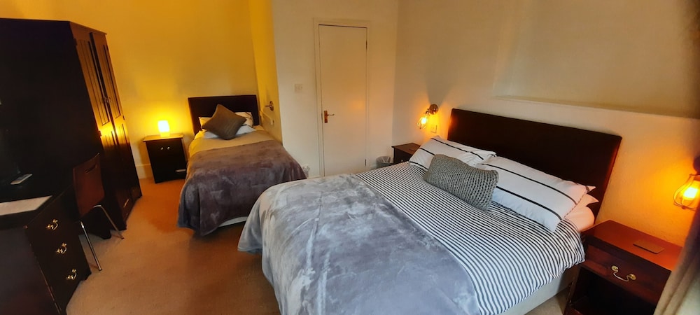 Colebrook Guest House 5/31