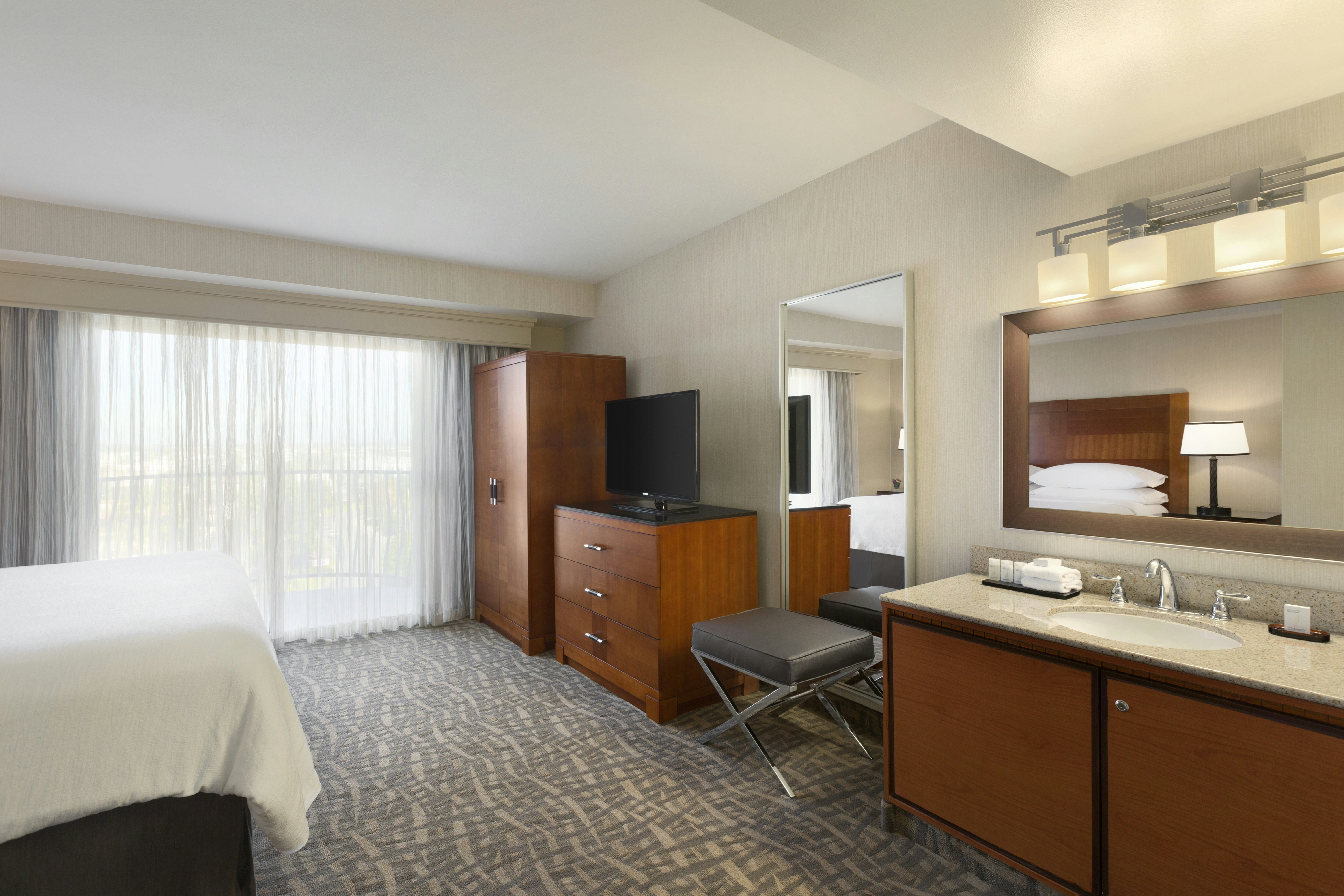 Embassy Suites By Hilton Santa Ana Orange County Airport 62/62