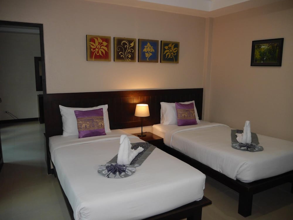 Ampha Place Hotel 22/53