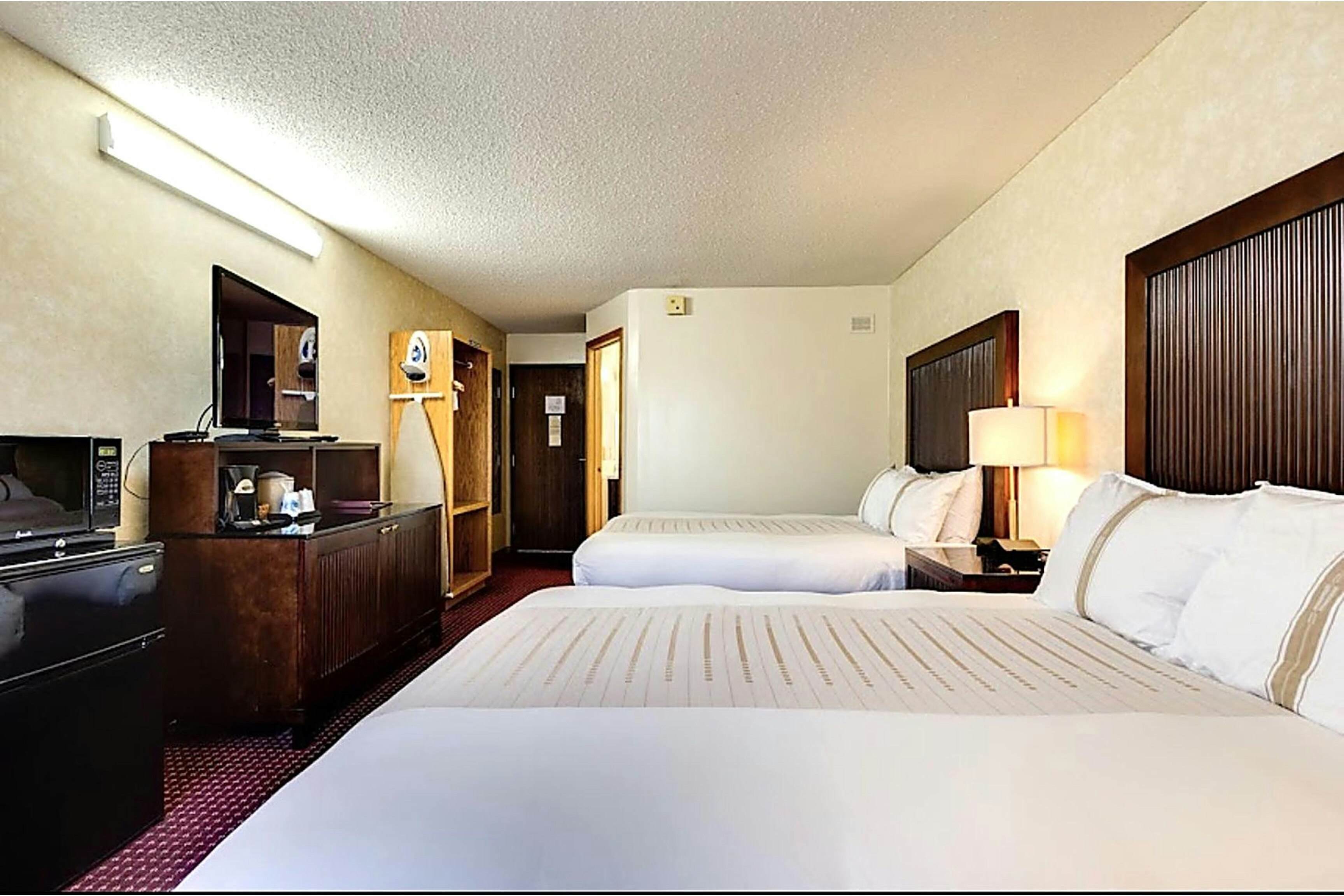 Fireside Inn & Suites 29/88
