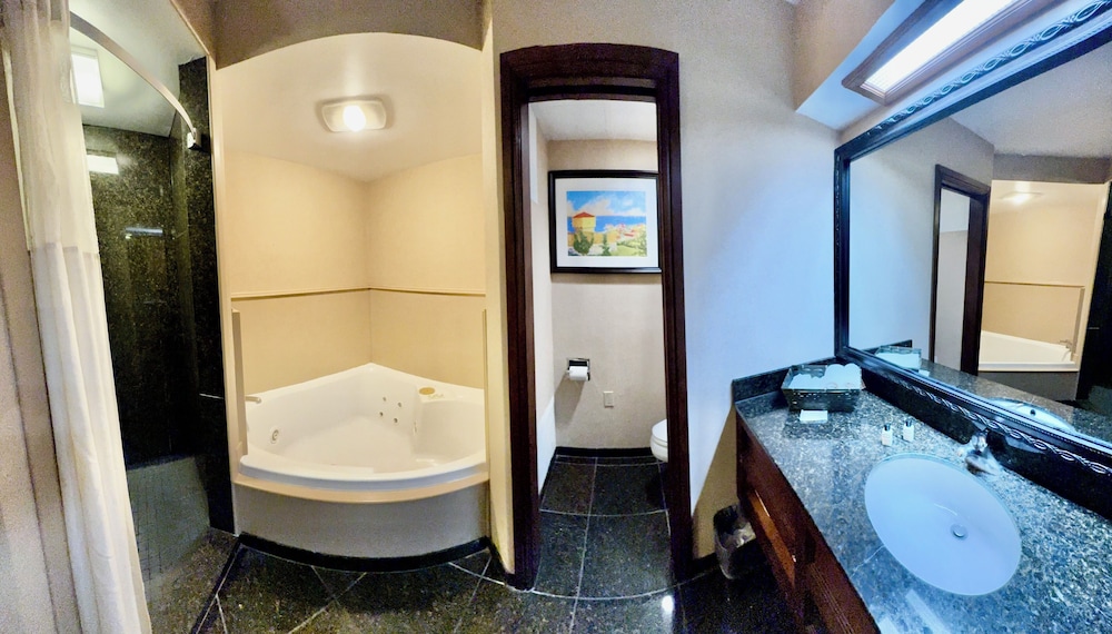 Hamilton Inn Select Beachfront 62/64