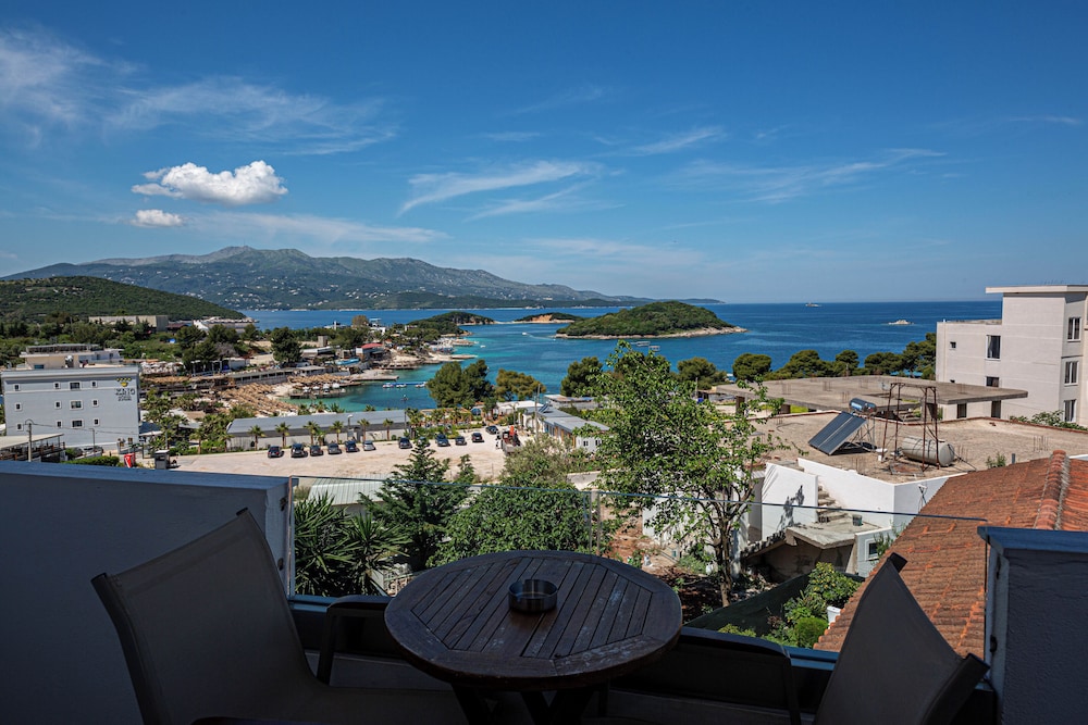 Hotel Murati 50/62