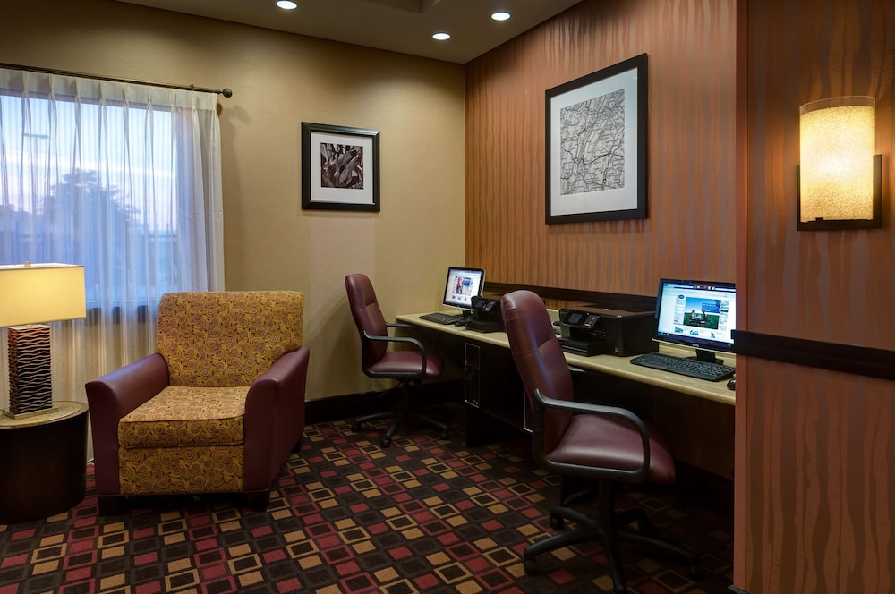 Hampton Inn Chambersburg 19/34