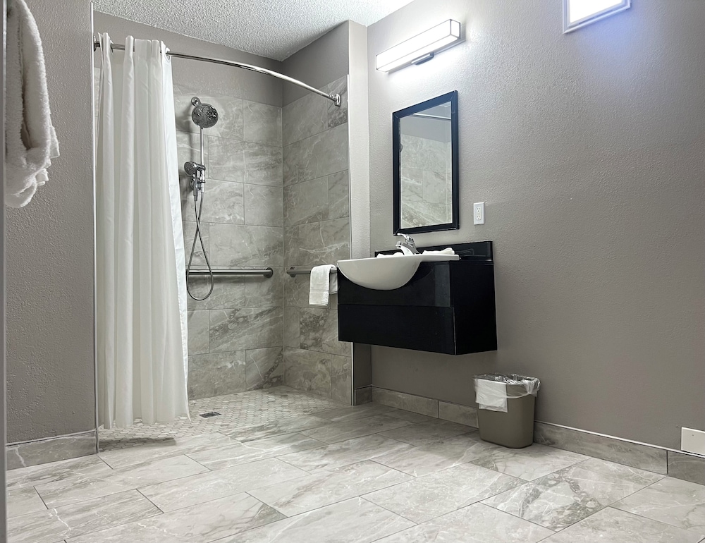 Motel6 Middleburg Heights, OH - Cleveland 11/49