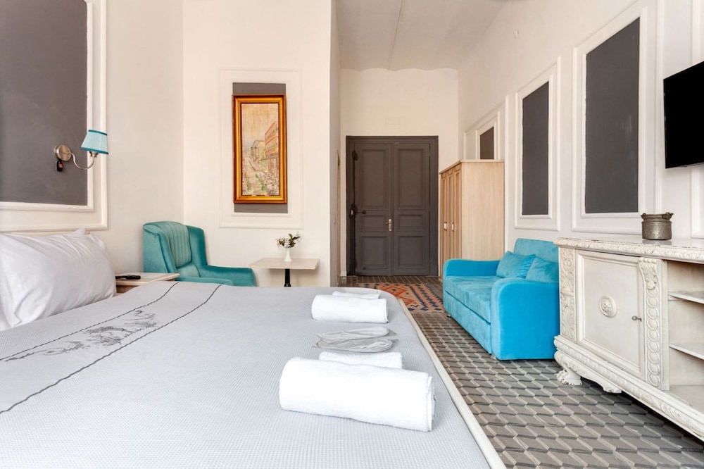 Cezayir Rooms 10/60