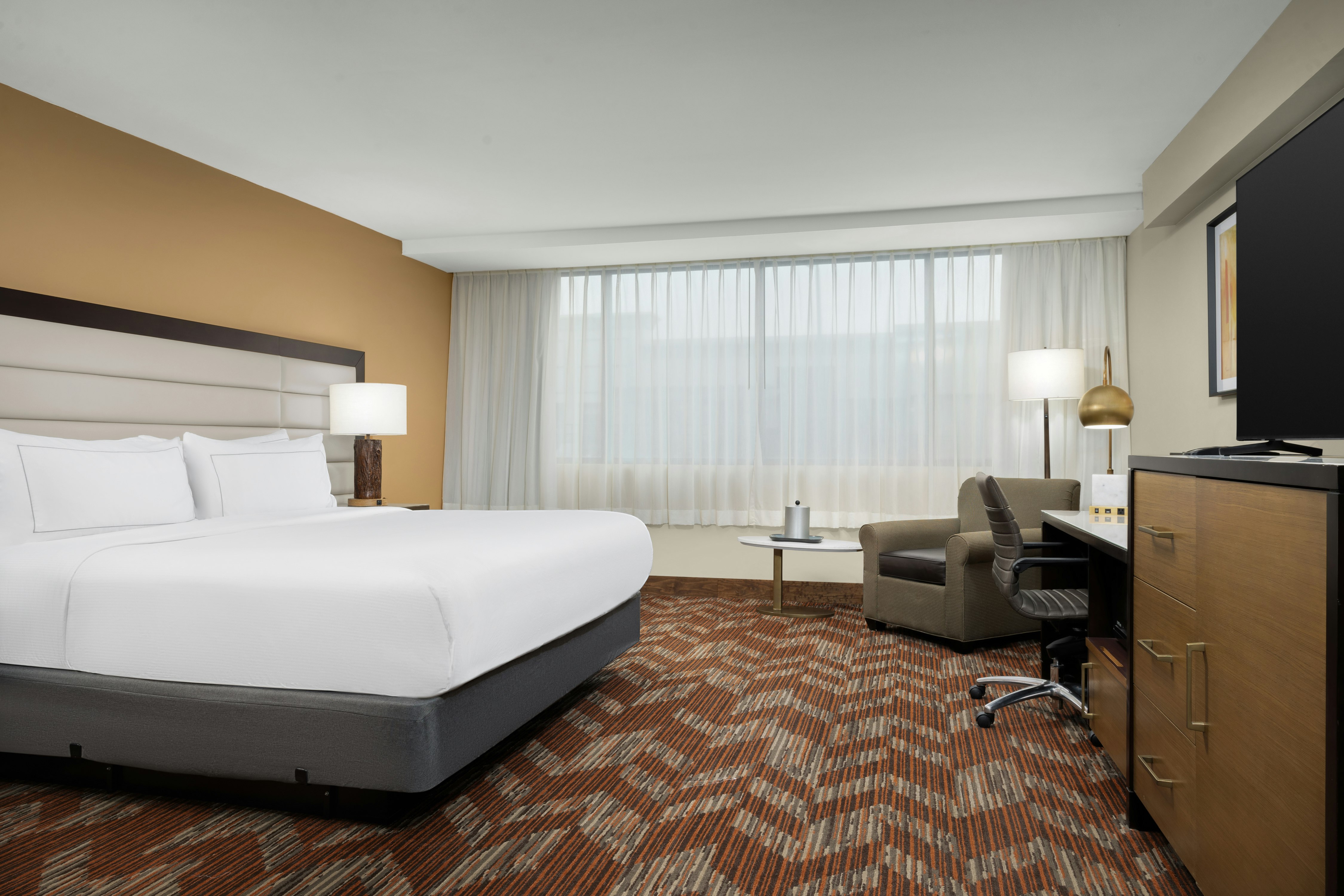 ROOM, KING BED, ACCESSIBLE