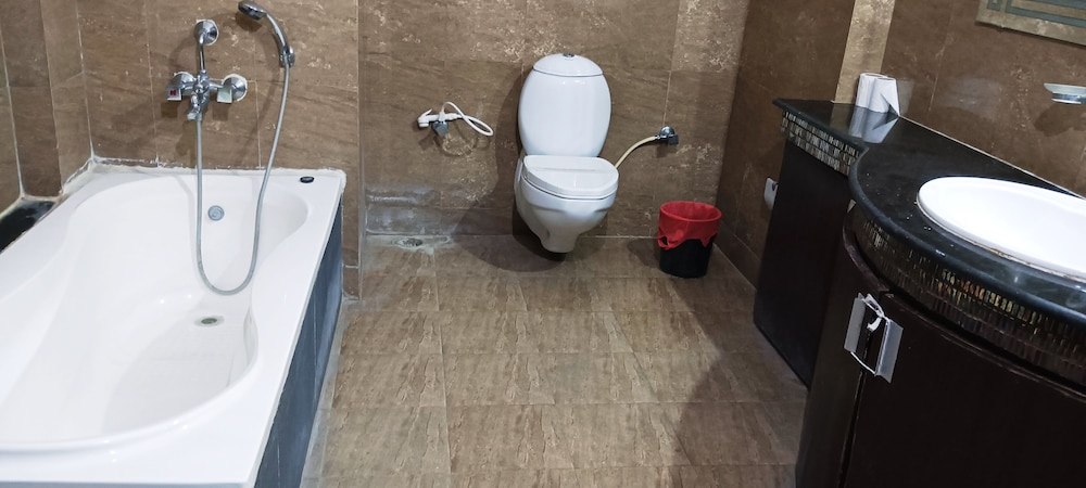 Galaxy Intercontinental Hotel 17/18