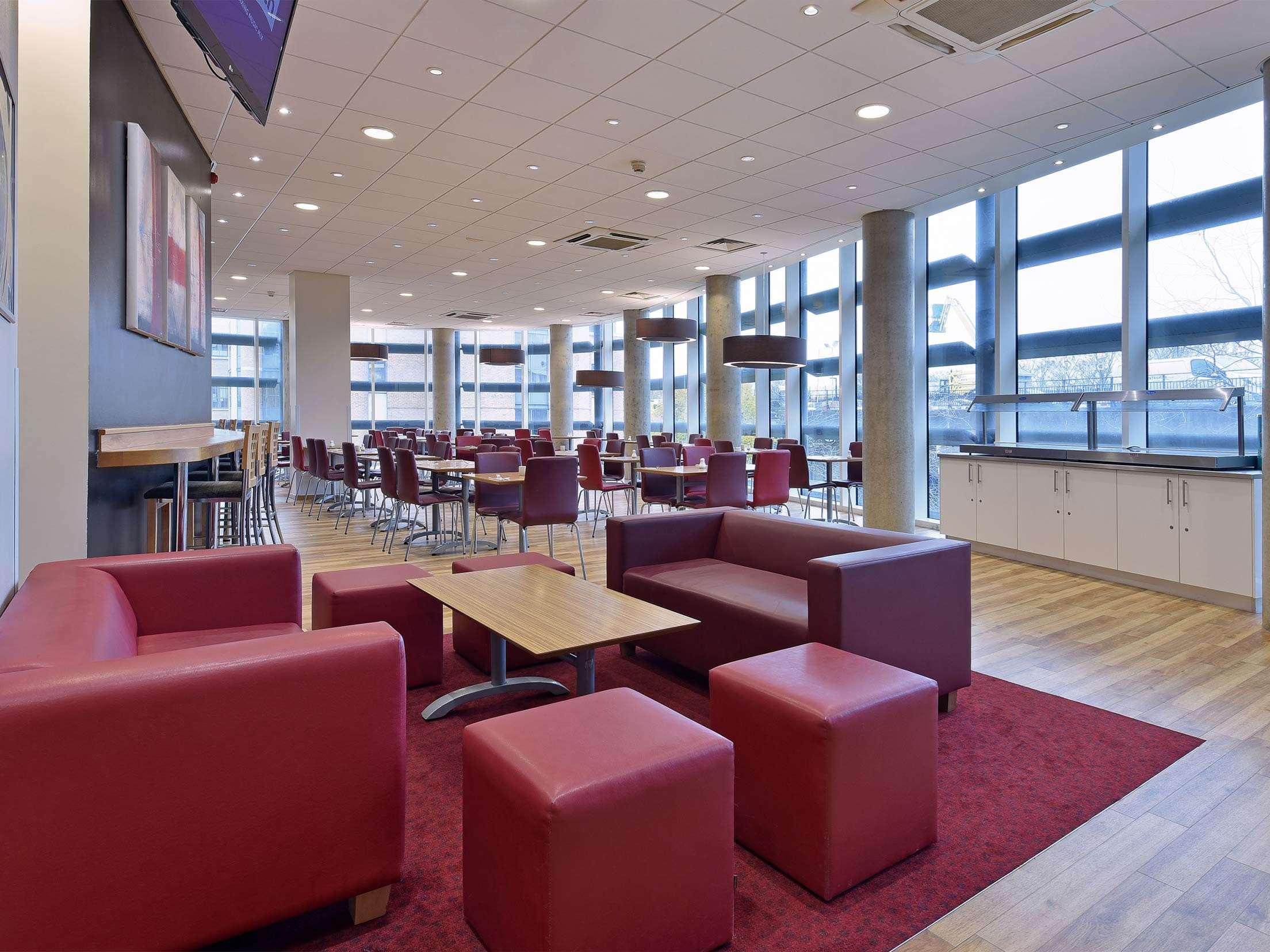 Travelodge Windsor Central 40/62
