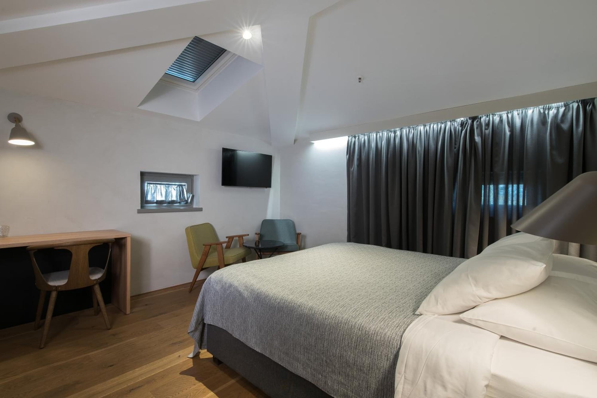 STANDARD, DOUBLE BED