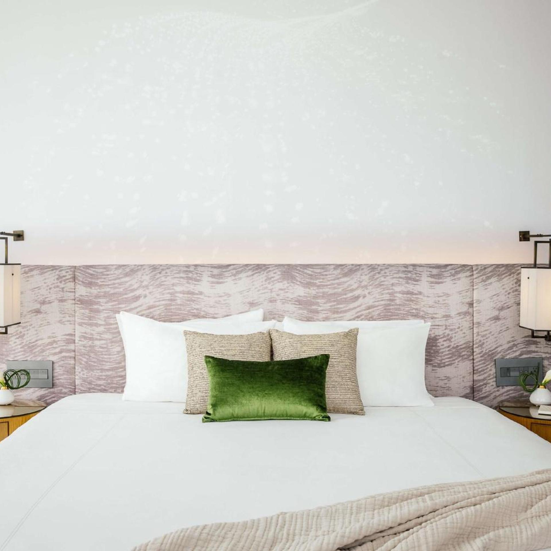 Platinum, Studio, Suite, King Bed, Sunset View