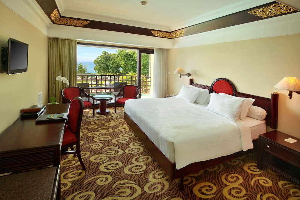 Prama Sanur Beach Bali 24/70