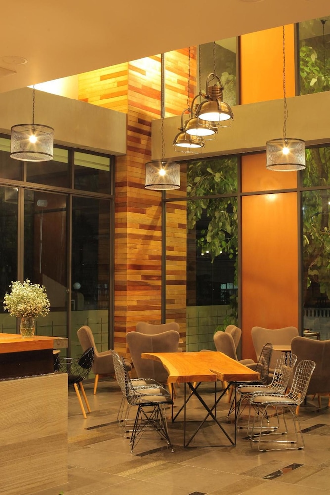 Space 59 Hotel 43/46