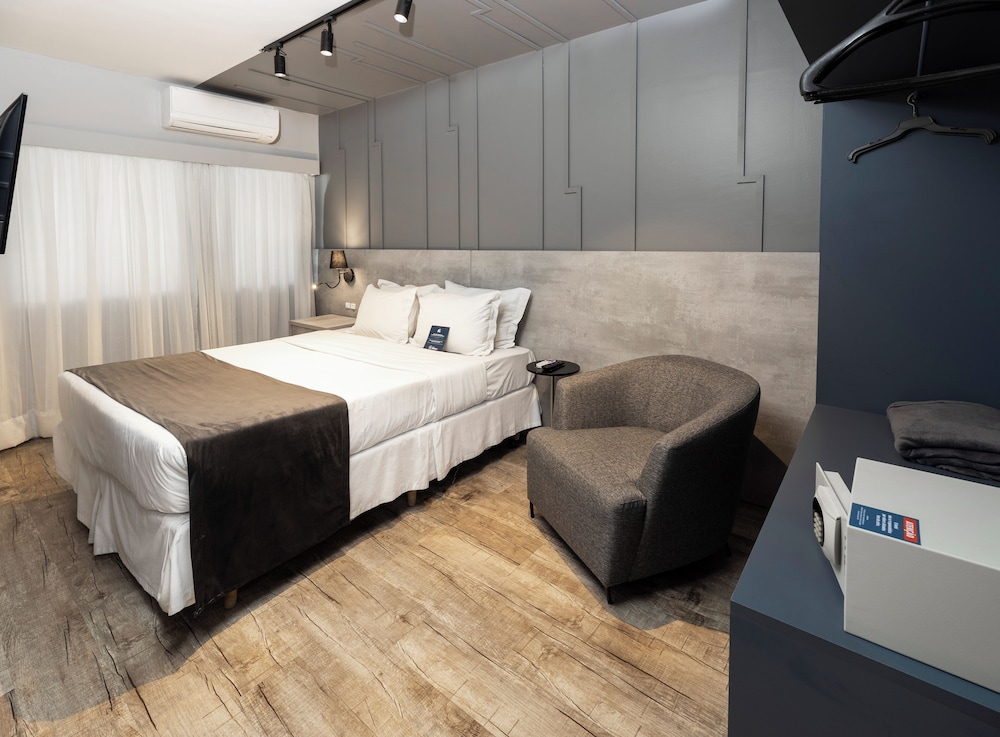 FAMILY, DOUBLE BED