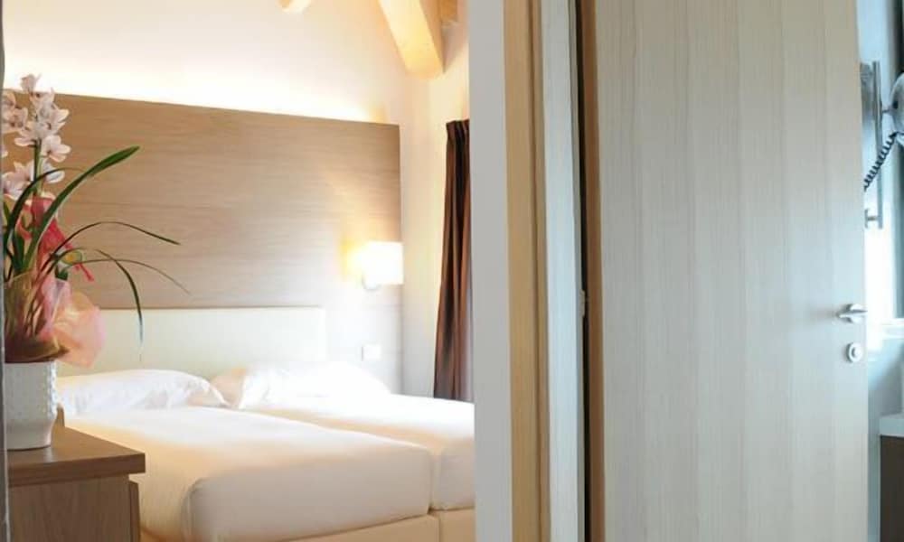 Hotel Opera' 18/33