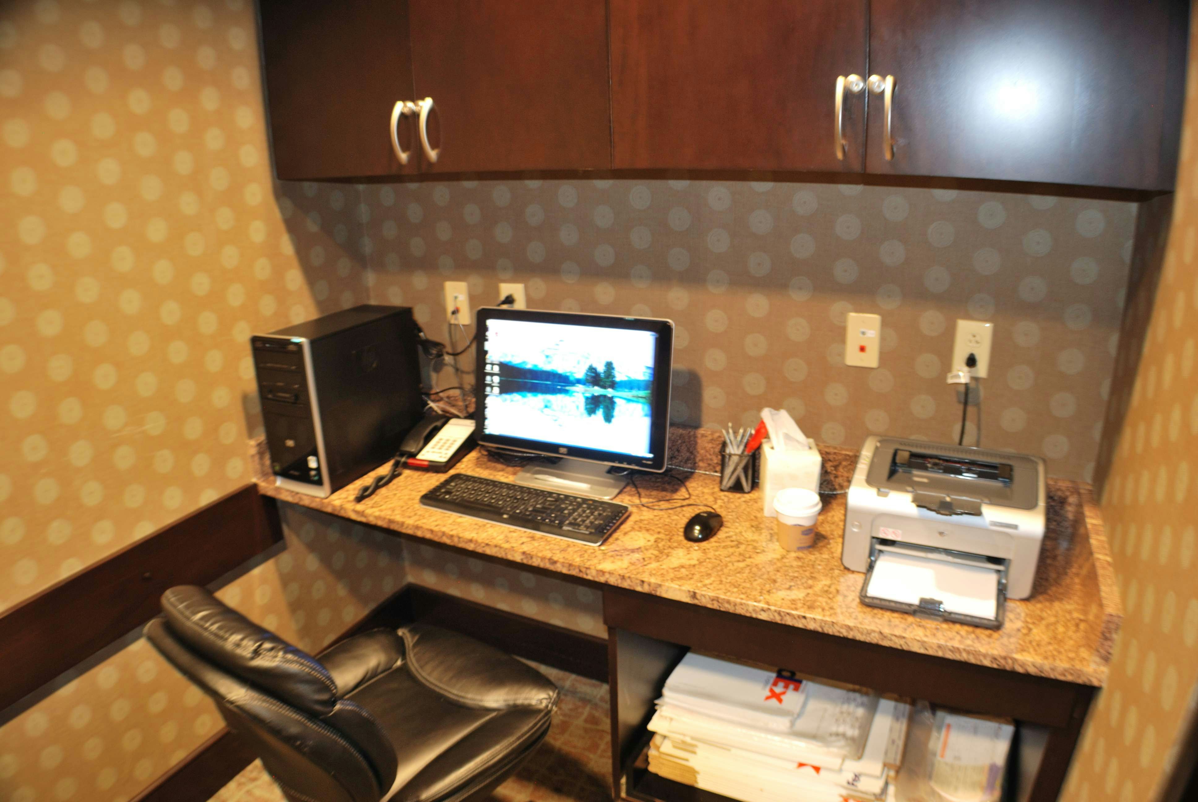 Hampton Inn & Suites Nashville @ Opryland 44/56