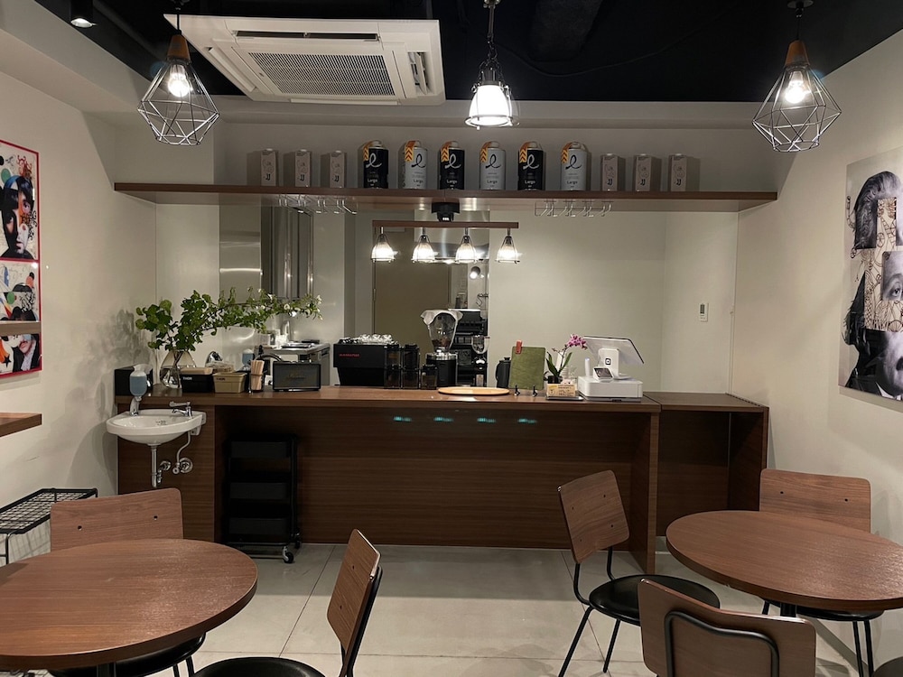 Nplushotel higasikanda 34/40