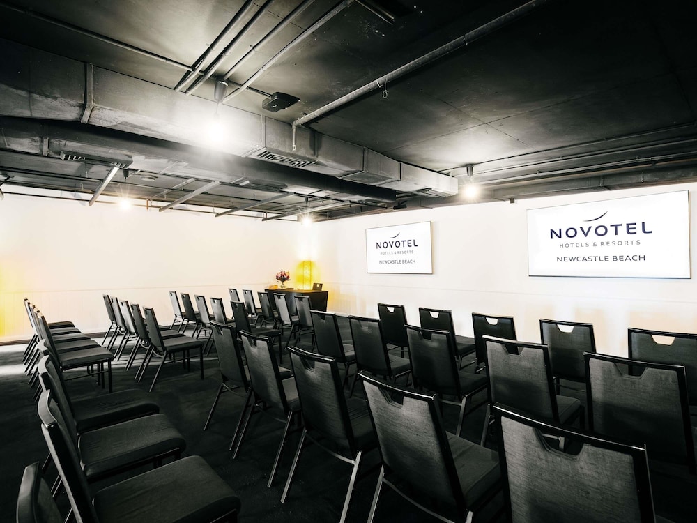 Novotel Newcastle Beach Hotel 61/73