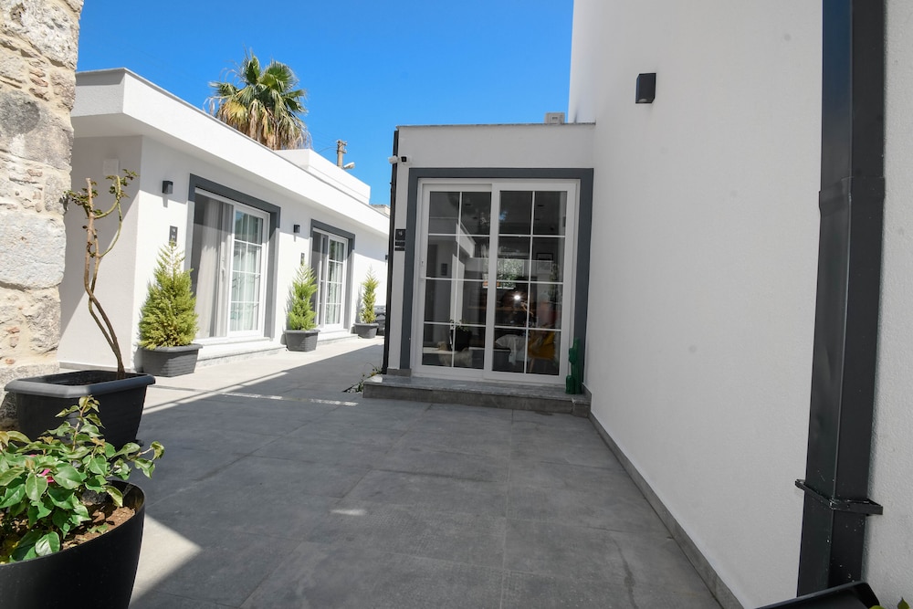 Swan Boutique Hotel 5/35