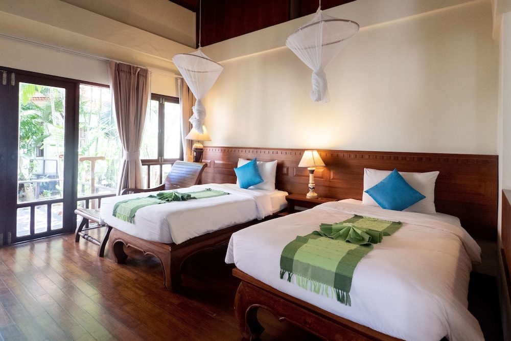 Royal Lanta Resort & Spa 23/71