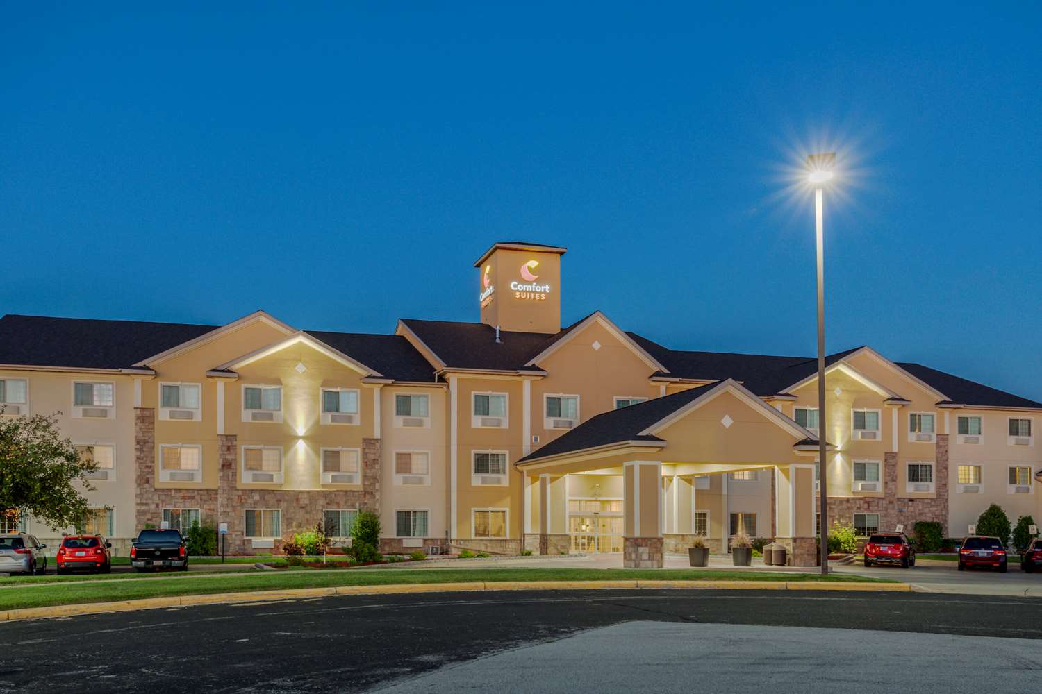 Comfort Suites Johnson Creek Conference Center 3/23