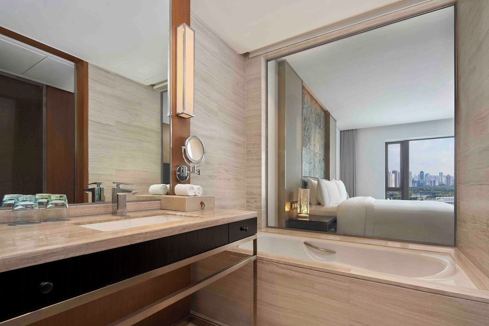 The Westin Haikou 44/46