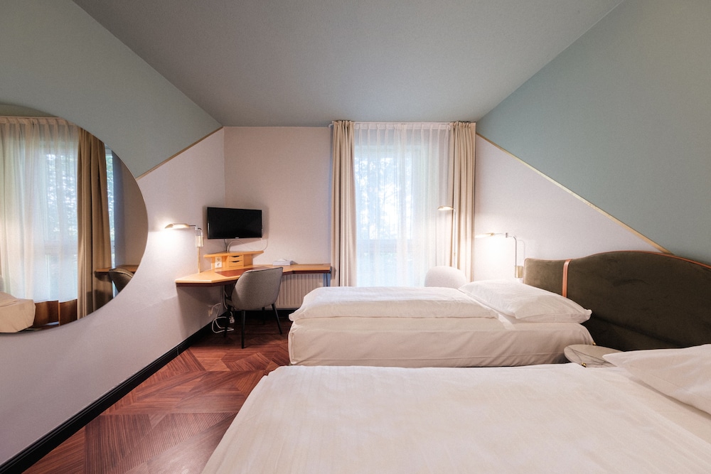 Comfort, Twin Beds
