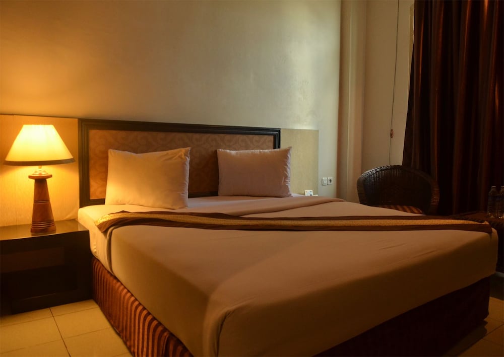 Surya Hotel 10/29