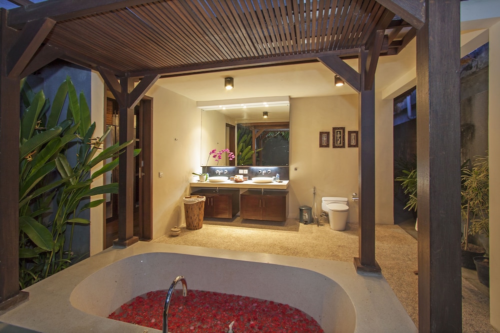 Imani Villas 5/46