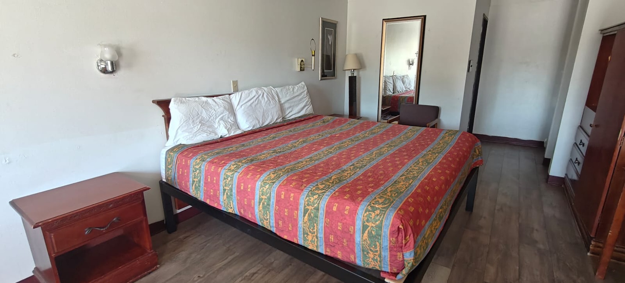 Albuquerque Inn Near Airport I 40 11/34