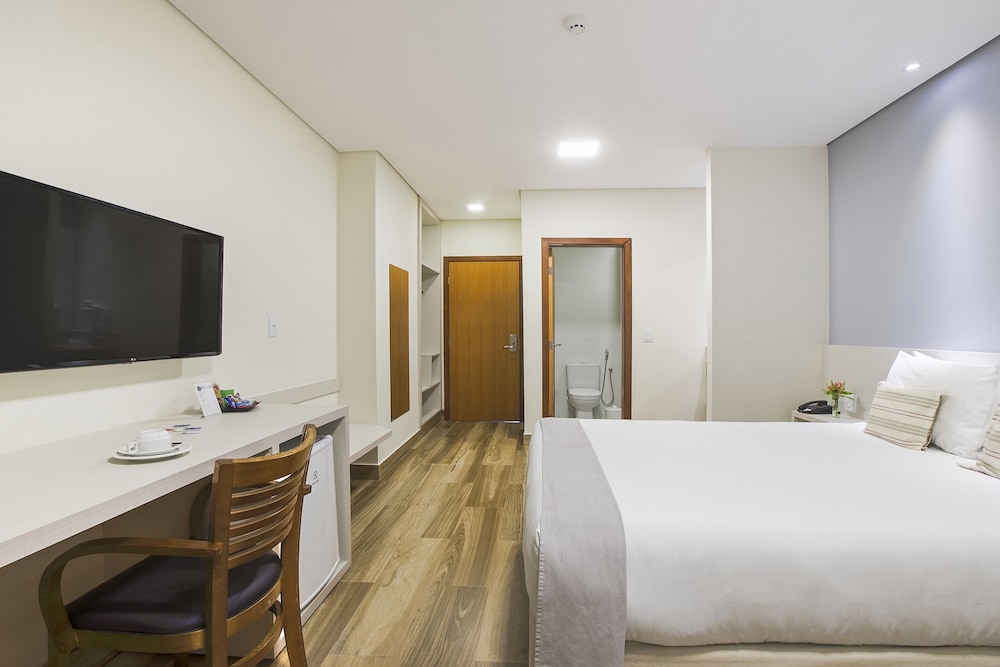 Vinhedo Plaza Hotel 26/75