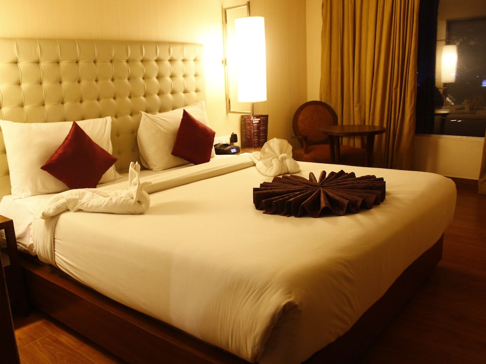 Royal Orchid Central Jaipur 14/58