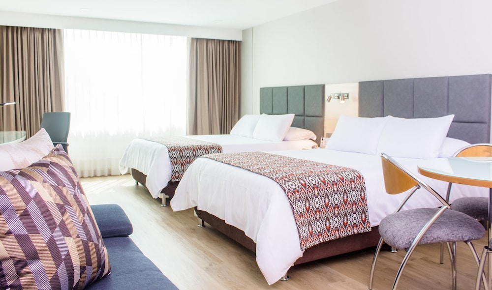 Novelty Suites Hotel 15/77