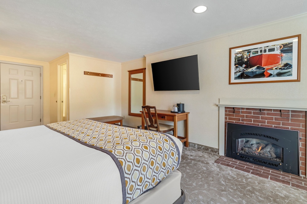 Clover, King Bed، MEADOWMERE RESORT 5/10