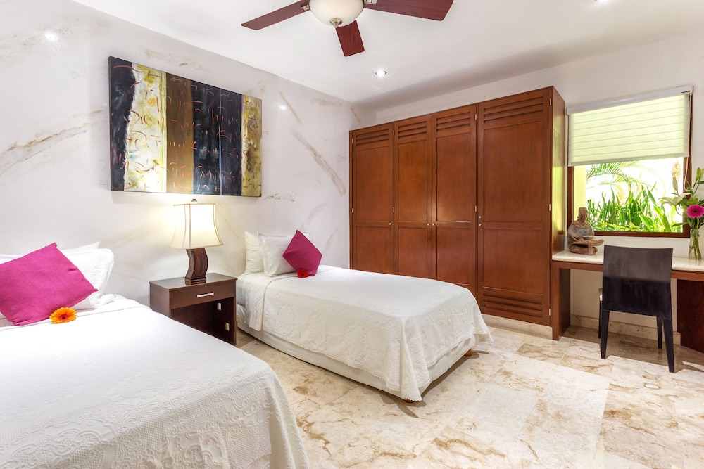 Maya Villa Condo Hotel Beach Club 16/49