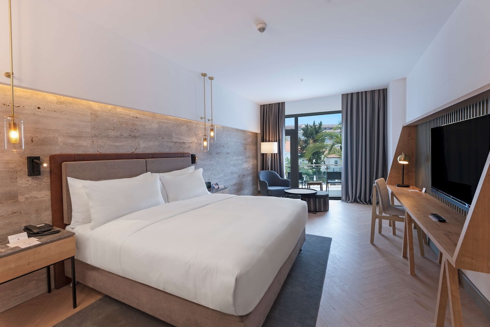 DoubleTree by Hilton Antalya-Kemer All-Inclusive Resort 23/73