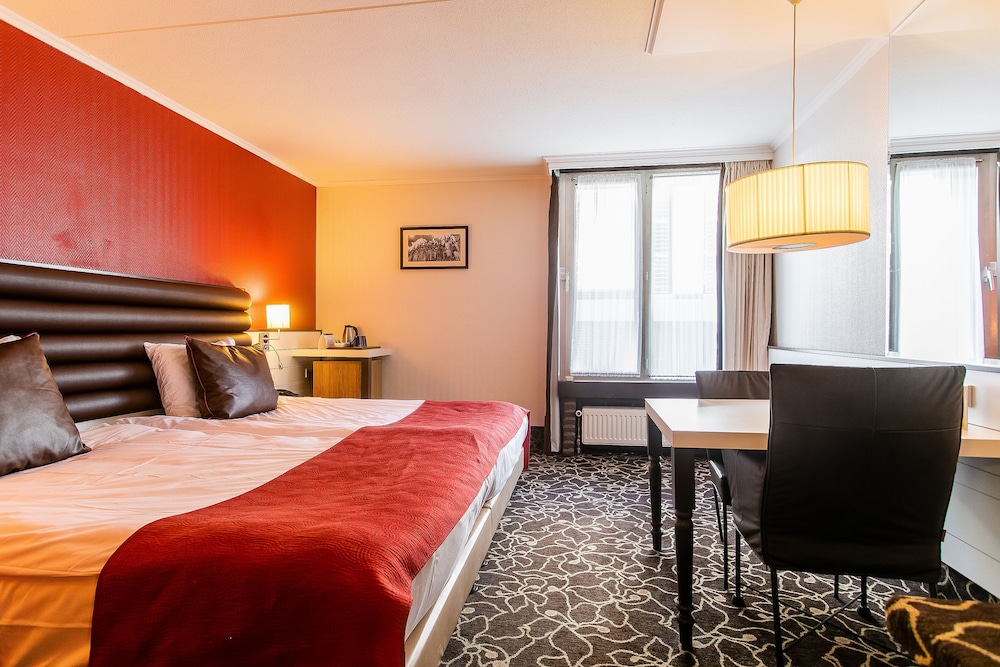GOLDEN TULIP HOTEL CENTRAL 26/85