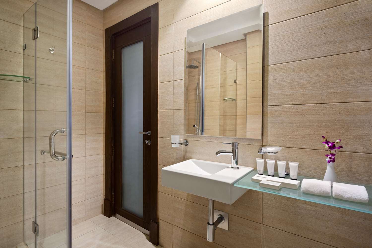 Ramada Encore By Wyndham Kuwait Downtown 57/58