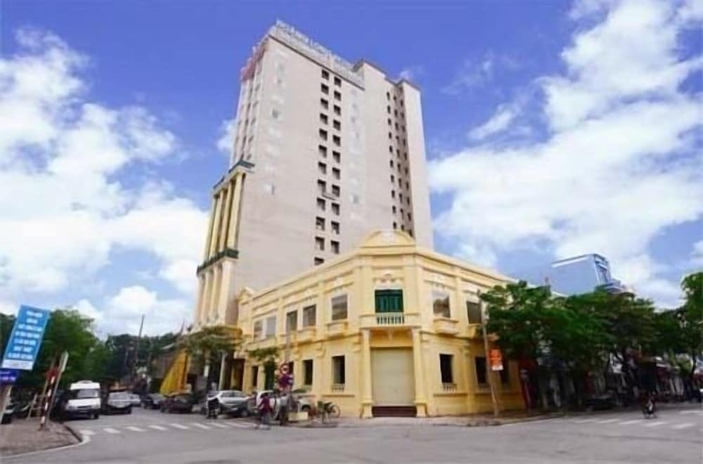 Classic Hoang Long Hotel 61/65