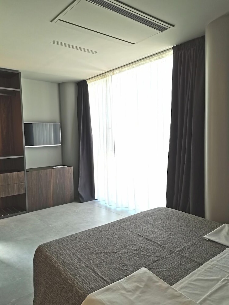 COMFORT, DOUBLE BED