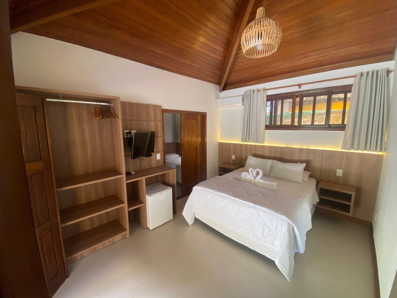 Connecting, Standard, Double and Twin Beds, Sea Front