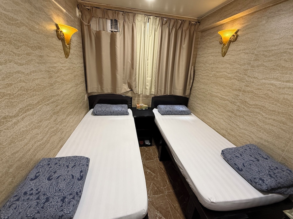 Sleep In Hotel 21/50