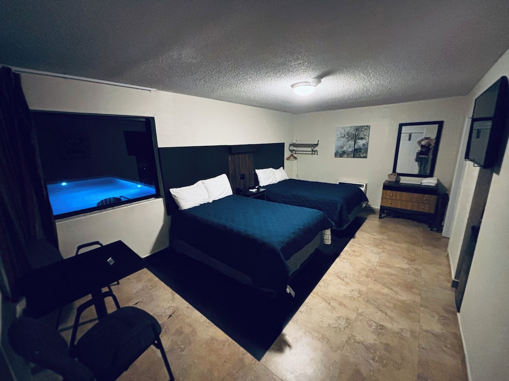 La Bella Oceanfront Inn 24/50