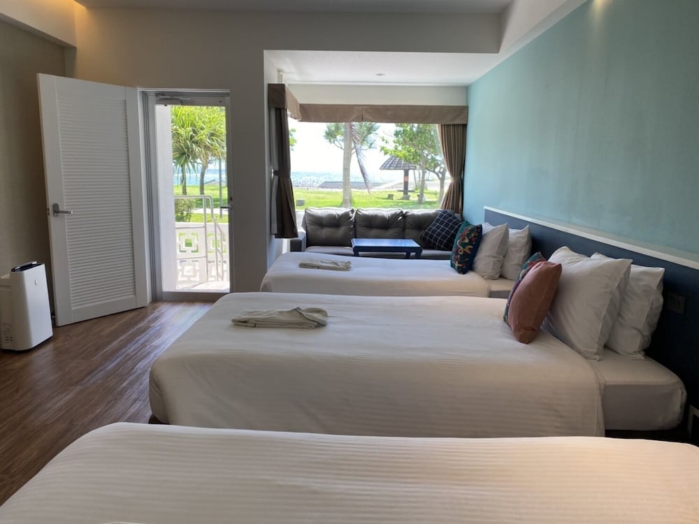 Sunset Beach Hotel 24/55