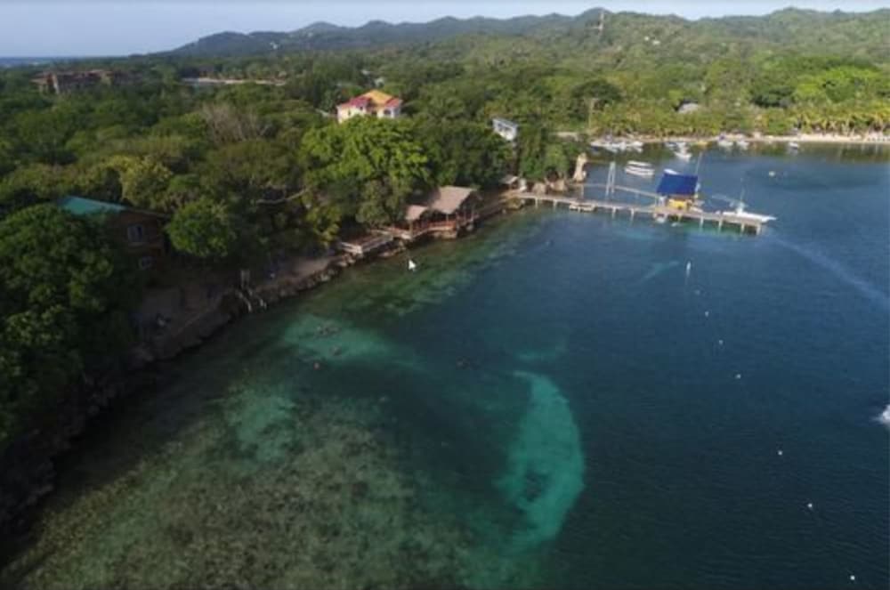 Half Moon Resort - Adults Only 8/46