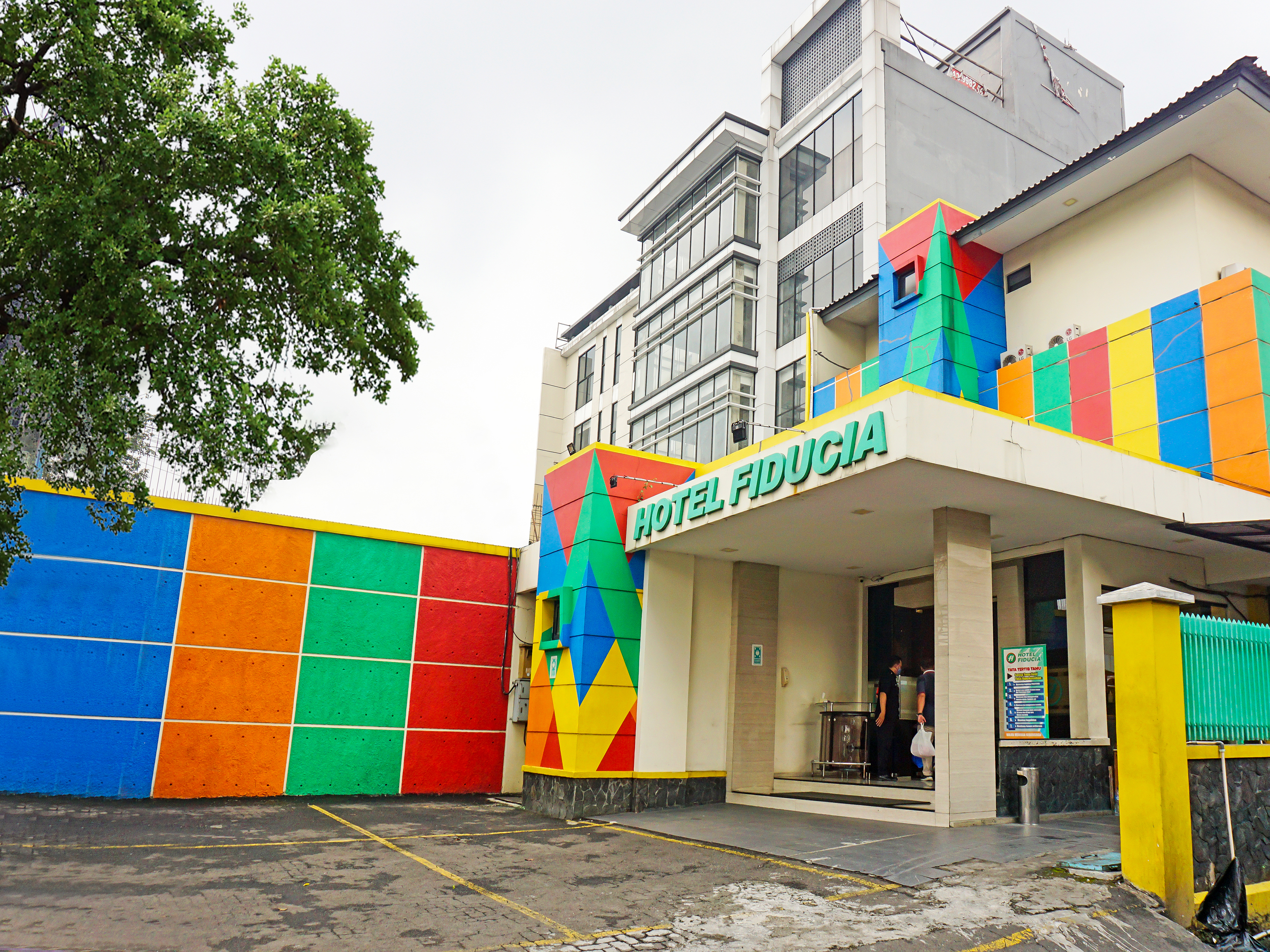 Super OYO Collection O 91409 Hotel Fiducia Otista 153 - 157 37/39