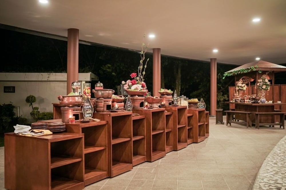 Griya Persada Convention Hotel And Resort 36/50