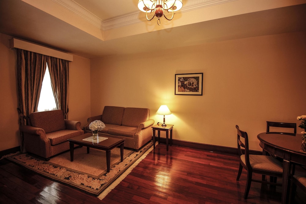 Dalat Hotel Du Parc 31/49