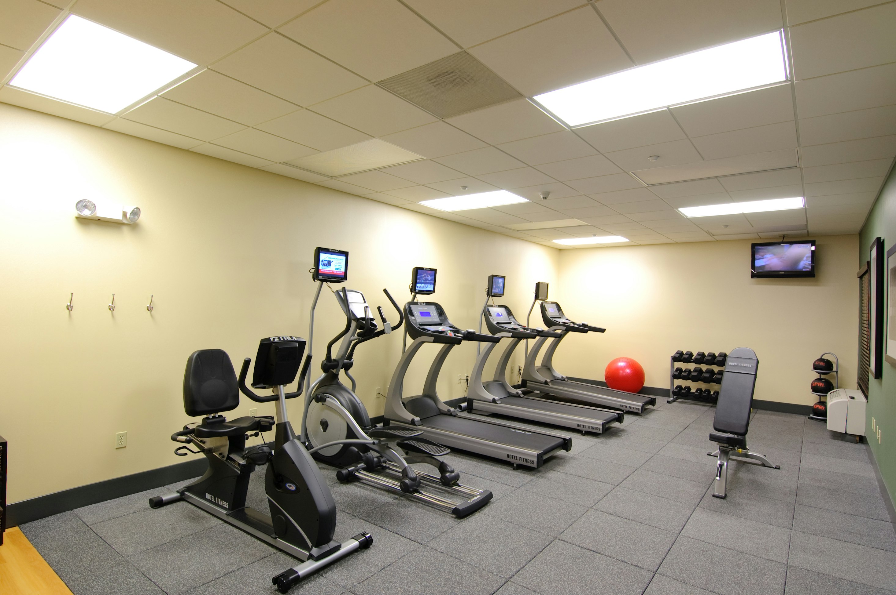 Hampton Inn And Suites Moreno Valley 29/63